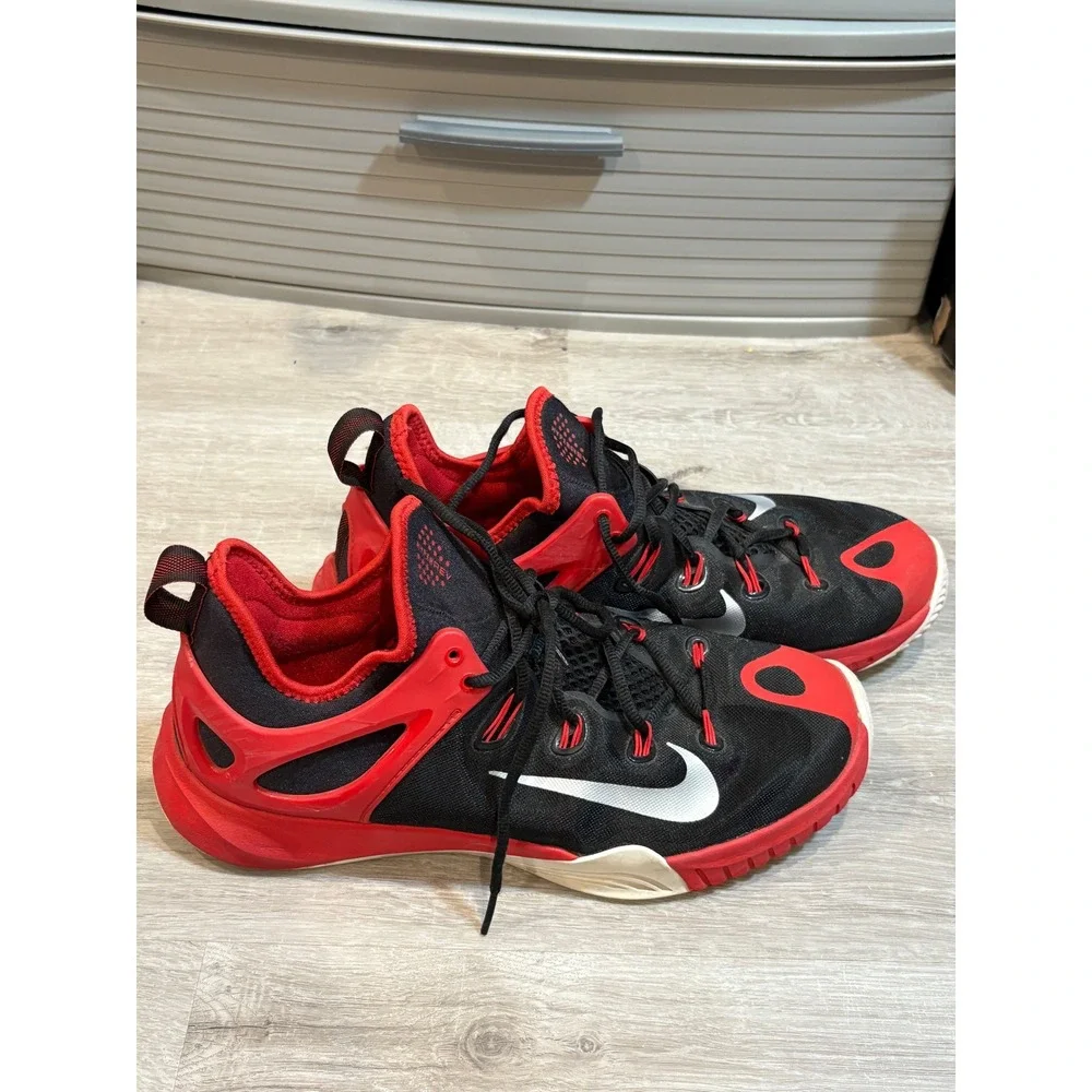 Nike Hyperrev‎ Basketball Shoes Performance Athletic Black Red Size 10